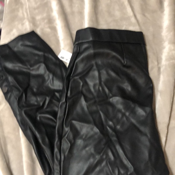 Reitmans leather leggings in size 14 petite - Picture 2 of 3